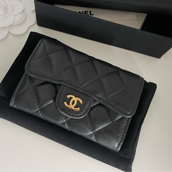 Chanel quilted card holder wallet - Picture 1 of 5